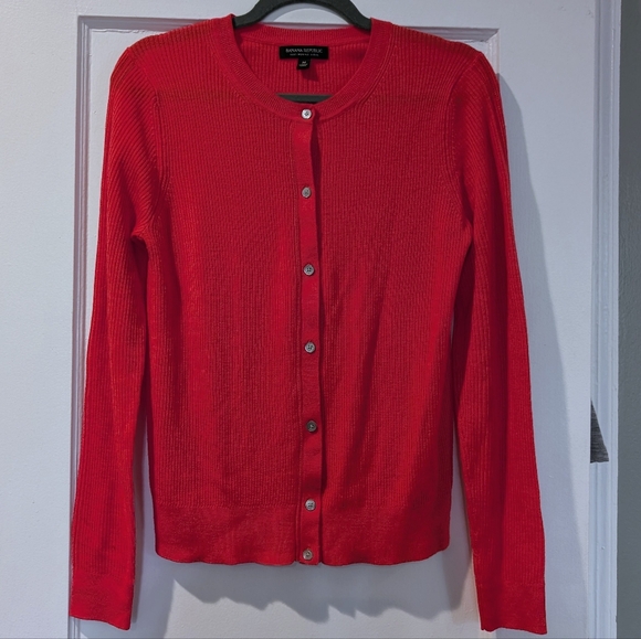Banana Republic Sweaters - Beautiful Banana Republic 100% Merino Ribbed Pointelle Cardigan - Like New!